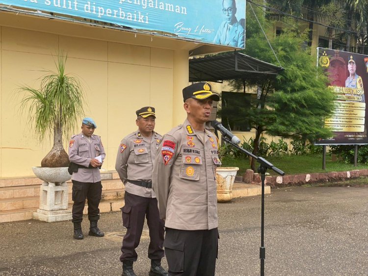 Karoops Polda NTT Memotivasi Personel OMB Turangga Demi Keamanan Pemilu 2024