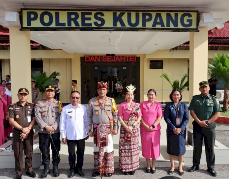 Kunjungi Polres Kupang, Kapolda NTT Ajak Anggota untuk Menjadi Polisi yang Membekas di Hati Masyarakat