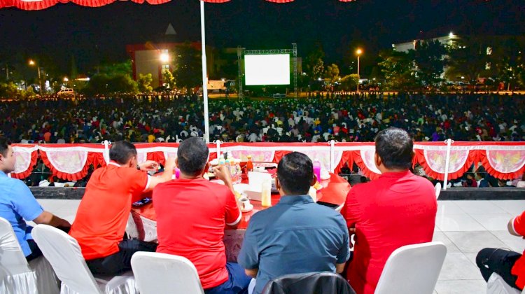 Ribuan Warga Kota Kupang Meriahkan Nobar Semifinal AFC U23 di Lapangan Polda NTT
