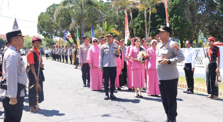 Kapolda NTT Lakukan Kunjungan Kerja ke Polres Ngada, Diterima dengan Penuh Kehormatan