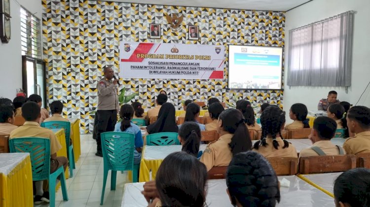 Ditbinmas Polda NTT Edukasi Siswa SMP Negeri 4 Kupang tentang Bahaya Radikalisme dan Intoleransi