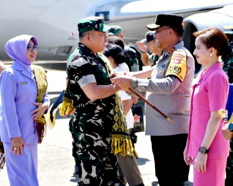 Kapolda NTT Hadir dan Sambut Hangat Kunjungan Kerja Panglima Komando Gabungan Wilayah Pertahanan II