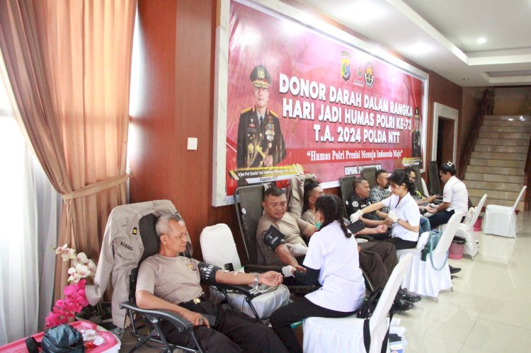 Bersama PMI, Bidhumas Polda NTT Gelar Donor Darah Peringati HUT ke-73 Humas Polri