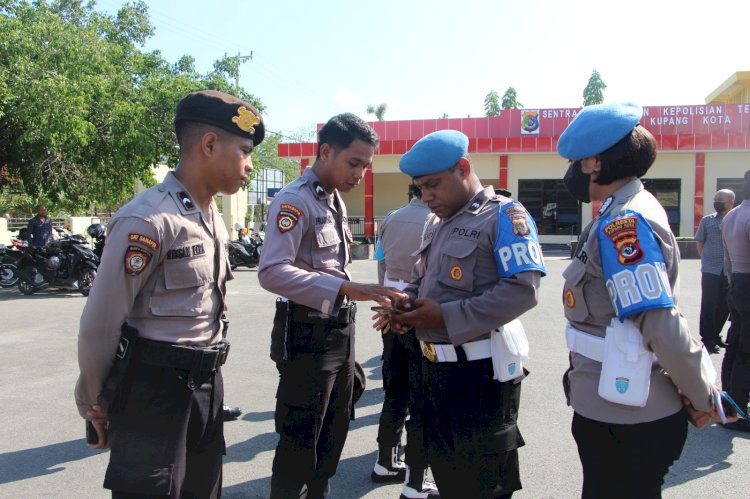 Propam Polda NTT Sidak Ponsel Anggota Polres Kupang Kota, Pastikan Tidak Ada yang Terlibat Judi Online