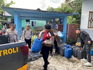 Polres Manggarai Timur Amankan 315 Liter Miras Lokal dalam Operasi Pekat Turangga 2025