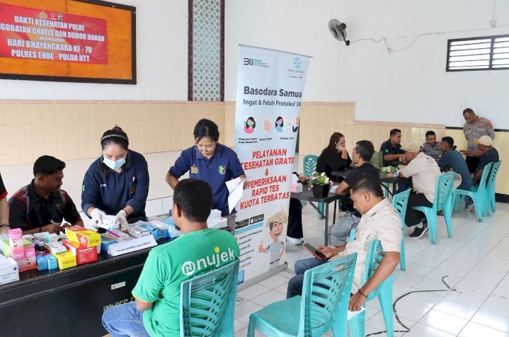 Polres Ende Gelar Pengobatan Gratis bagi Pengemudi Ojek dan Angkutan Umum dalam Rangka Hari Bhayangkara ke-79