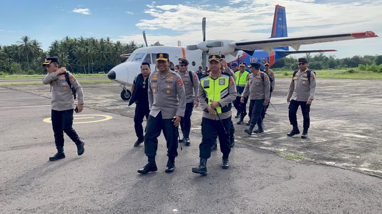 Kapolda NTT Tinjau Langsung Dampak Erupsi Lewotobi Laki-Laki di Flores Timur