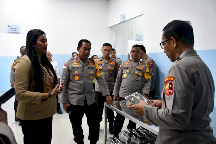 Kapolda NTT dan Tim Itwasum Polri Tinjau Langsung Kesiapan Dapur SPPG di SPN Polda NTT