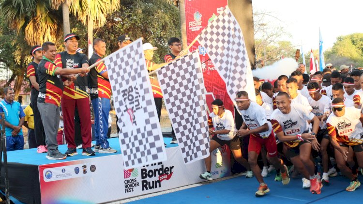 Kapolda NTT Irjen Pol Rudi Darmoko Lepas Ribuan Peserta Wini Border Run 2025 di Perbatasan RI–Timor Leste
