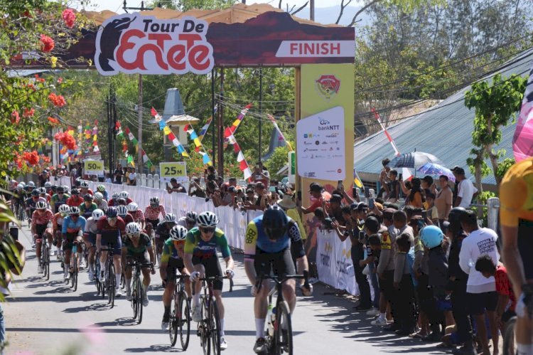 Pengamanan Ketat Polres Sumba Timur Warnai Sukses Tour De EnTeTe 2025 Etape ke-4