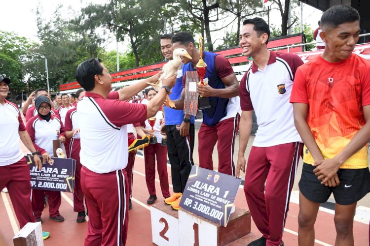 Polda NTT Pecahkan Rekor Kebersamaan! Lomba Lari Antar Satker: Bukan Sekadar Jarak, Ini Soal Jiwa Korsa dan Gelora Semangat