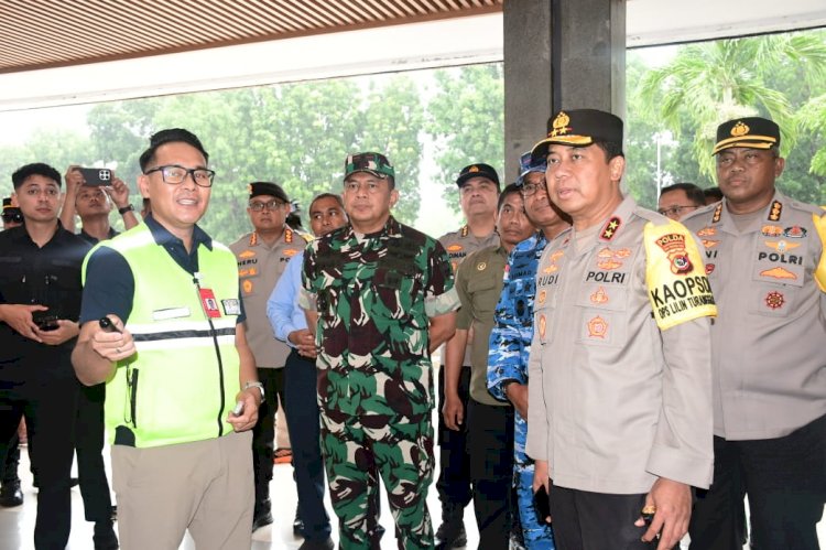 Amankan Perayaan Natal 2025, Kapolda NTT Turun Langsung Pimpin Patroli Skala Besar