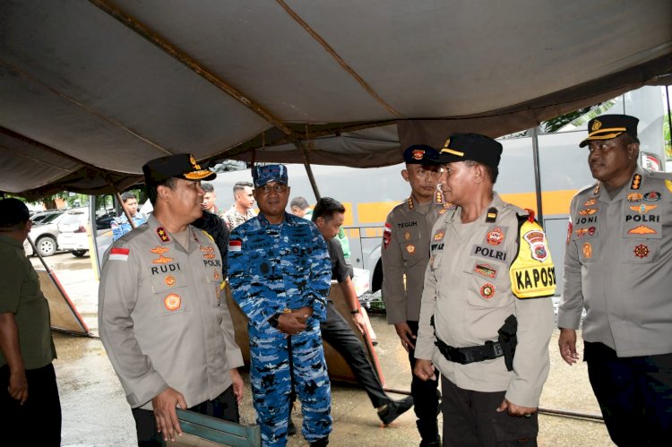 Pastikan Keamanan Pusat Perbelanjaan, Kapolda NTT Cek Pos Pelayanan di Lippo Plaza Kupang