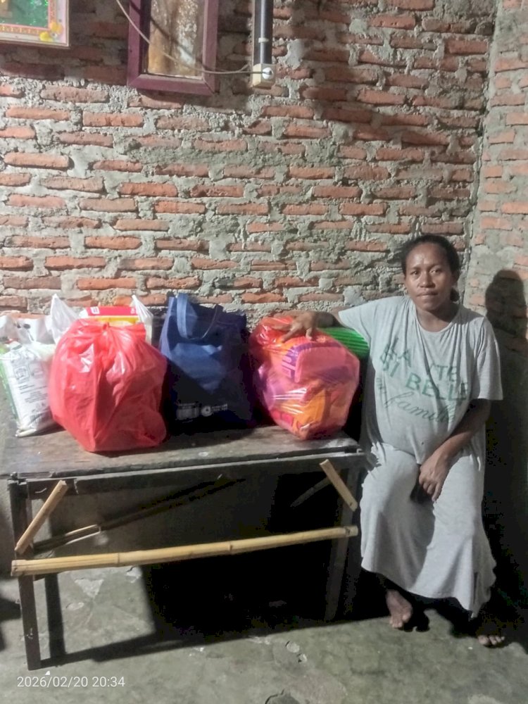 Sentuhan Kemanusiaan Polwan Sikka: AIPTU Veronika Kolidin Ringankan Beban Ibu Hamil