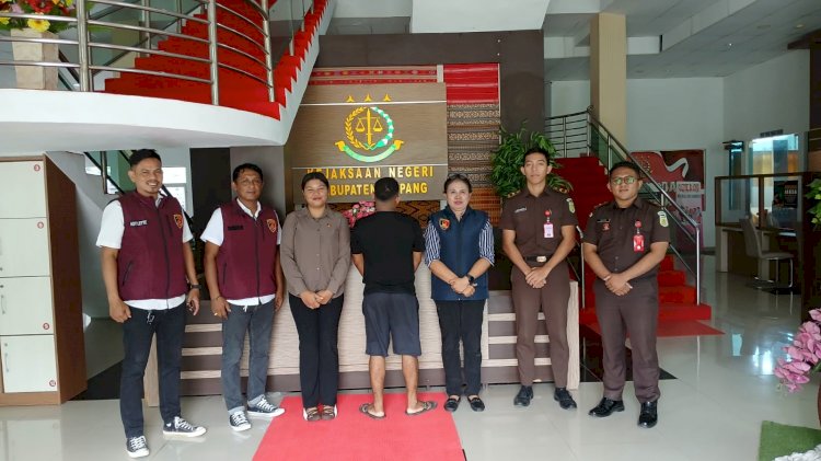 Penyidik Ditres PPA dan PPO Polda NTT Limpahkan Tahap II Kasus Pencabulan Anak ke Kejaksaan Negeri Kabupaten Kupang