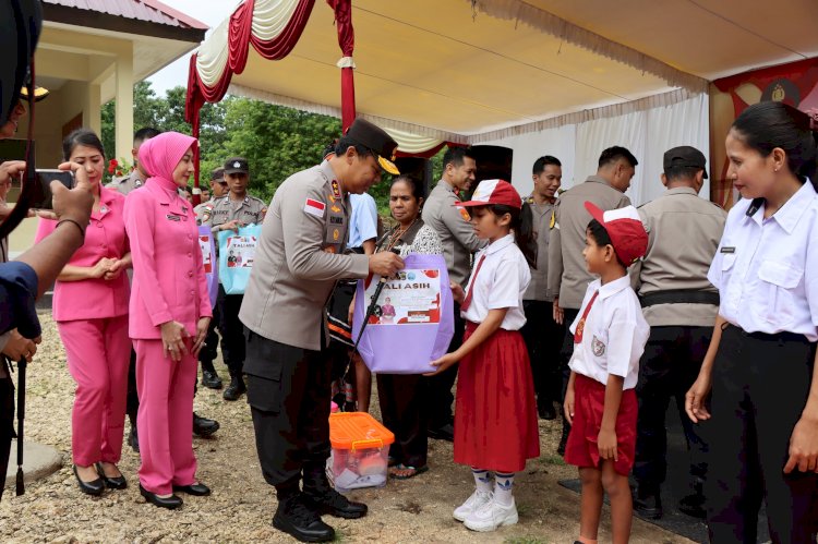 Kapolda NTT Berbagi Tali Asih di Peresmian Pospol Umbu Ratu Nggay Barat, Wujud Semangat “NTT Penuh Kasih”