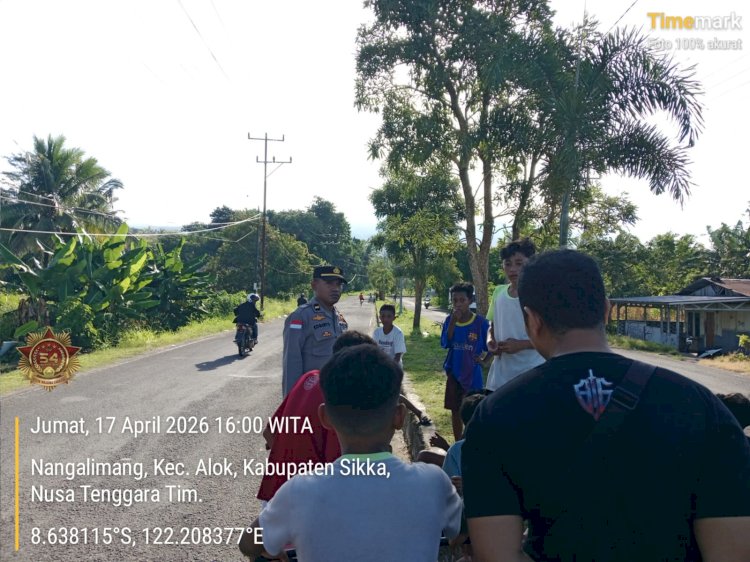 Respons Cepat Layanan 110, Polres Sikka Bubarkan Balap Sepeda di Jalan Umum