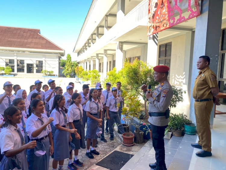 Polisi Mengajar di Kupang: Sentuhan Humanis Polda NTT Bentuk Generasi Tangguh Sejak Dini