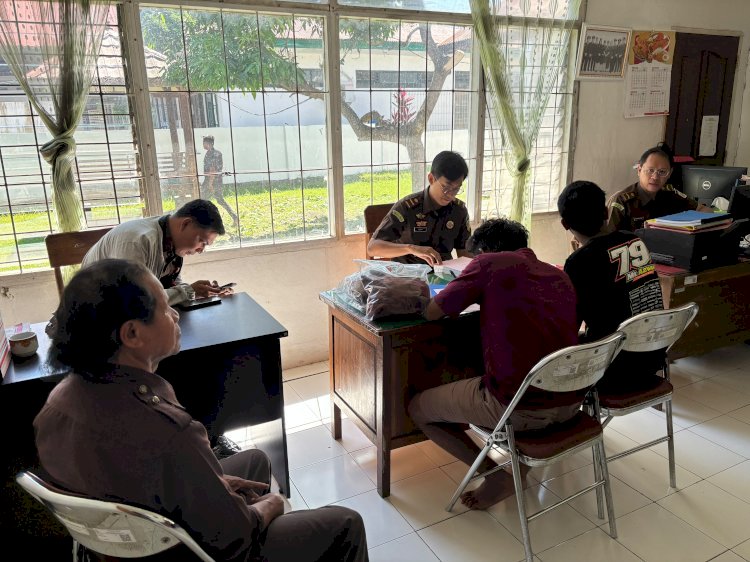 Polres TTU Limpahkan Dua Tersangka Kasus Penusukan ke Kejaksaan, Kapolres Tegaskan Komitmen Penegakan Hukum Profesional