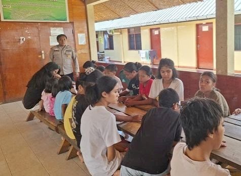 Ketika Cinta Menjelma Menjadi Sekolah: Kisah Polisi dan Relawan yang Menjaga Mimpi Anak-anak Sumba