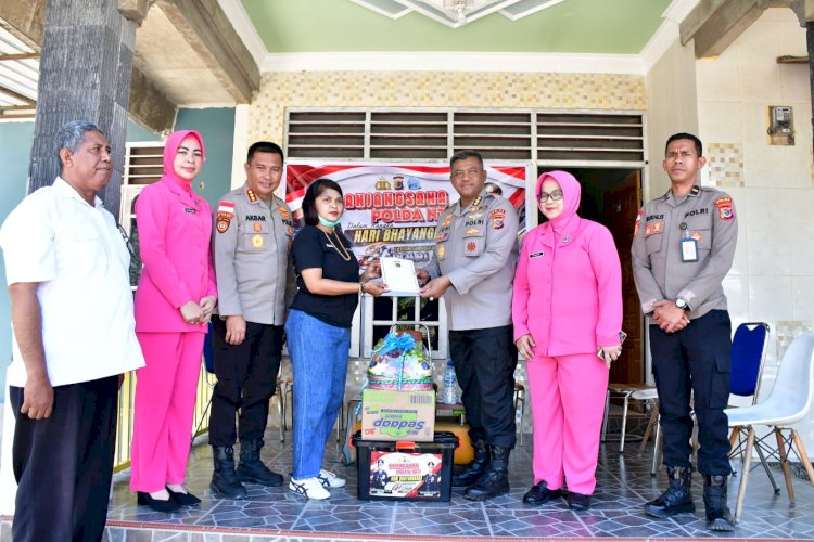 Anjangsana HUT ke-80 Bhayangkara, Karoops Polda NTT Kunjungi Warakawuri