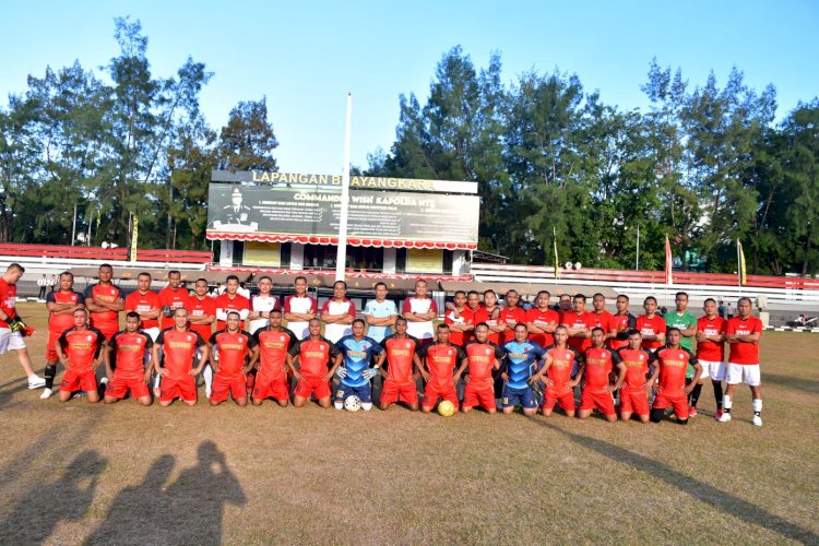 Satbrimob Juara Mini Soccer HUT Bhayangkara ke-80, Tumbangkan Gabungan Bidpropam–Spripim 4-1 di Laga Final