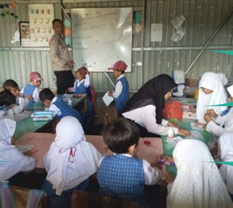 Masuk Nominasi Hoegeng Awards 2024, Aipda Syamsuddin Polisi di NTT Bangun Sekolah untuk Anak Yatim