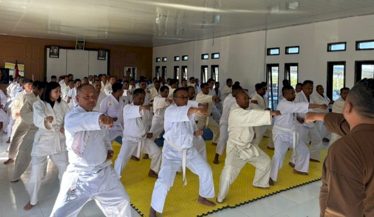 Bukan Sekadar Syarat Pangkat, 76 Personel Polres TTS Unjuk Ketangguhan dalam Ujian Beladiri