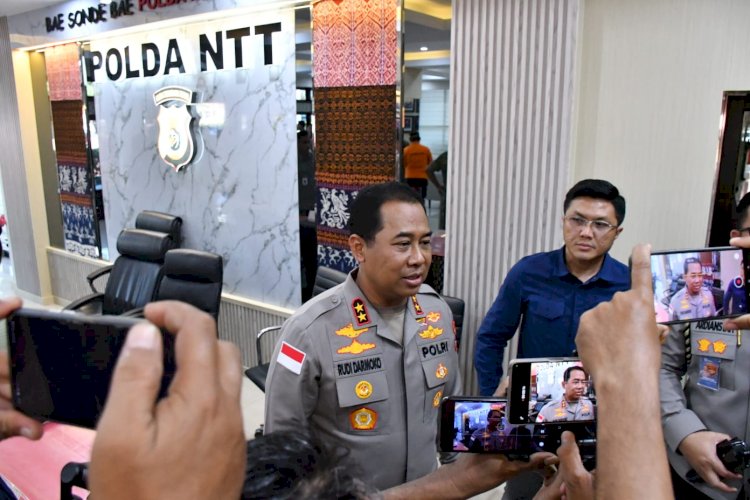 Kapolda NTT Irjen Pol Rudi Darmoko: Evakuasi Korban Gempa Flores Jadi Prioritas Utama