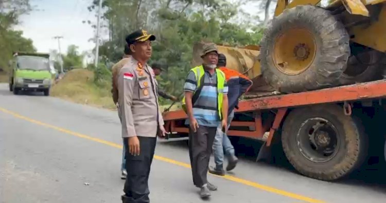 Gempa Guncang Manggarai Timur, Kapolres Bergerak ke Dampek Buka Akses Menuju Lokasi Pengungsi