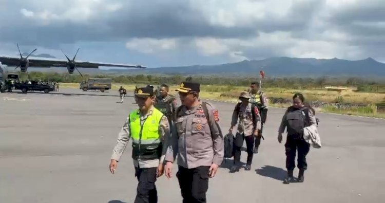 Tim Trauma Healing Polda NTT Diberangkatkan ke Flores, Berikan Pendampingan Psikologis bagi Korban Gempa