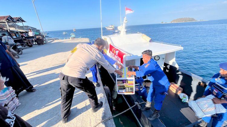 Kapal Polisi Pulau NDAO 3009 Antar Bantuan Polri dan Ketua Umum Bhayangkari ke Pulau Pomana