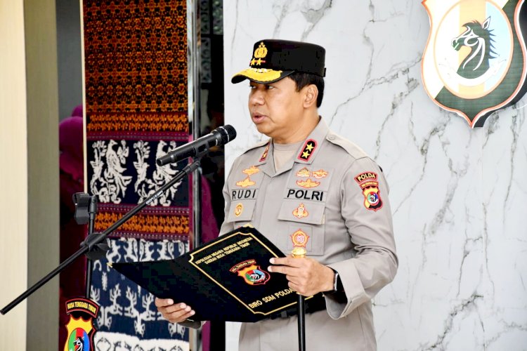Kapolda NTT Pimpin Sertijab Karo Ops, Kapolres Sumba Timur, dan Kapolres Lembata