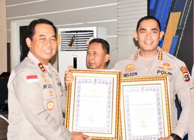 Terima Penghargaan dari Kapolri yang Diserahkan Kapolda NTT, Polresta Kupang Kota Sabet Predikat WBK dan Pelayanan Prima