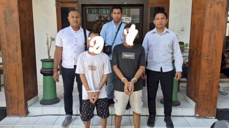 Polsek Maulafa Limpahkan Dua Tersangka Pencurian Anjing ke Kejari Kota Kupang