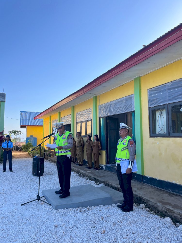 Tanamkan Tertib Berlalu Lintas dan Cegah Perundungan, Ditlantas Polda NTT Jadi Irup di SMKN 8 Kota Kupang