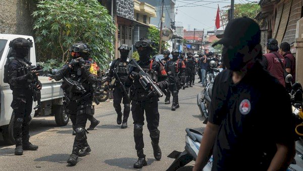 Atensi Presiden dan Kapolri, Polri Bersama BNN Gerebek Kampung Narkoba Serentak di Seluruh Indonesia