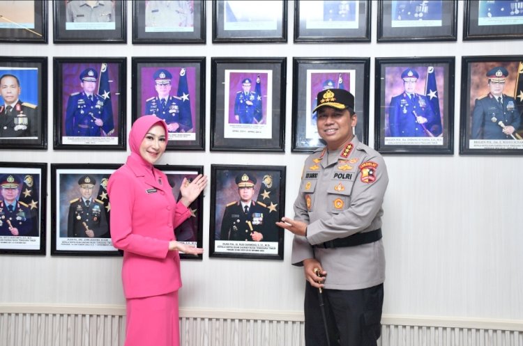 Sebelum Tinggalkan Mapolda NTT, Komjen Pol. Rudi Darmoko Abadikan Jejak Pengabdian di Deretan Foto Kapolda dari Masa ke Masa