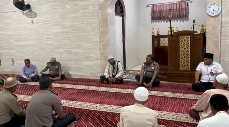 Subuh Keliling Polda NTT, Dirbinmas Ajak Jemaah Masjid Nurul Quwwah Bersama Jaga Kamtibmas