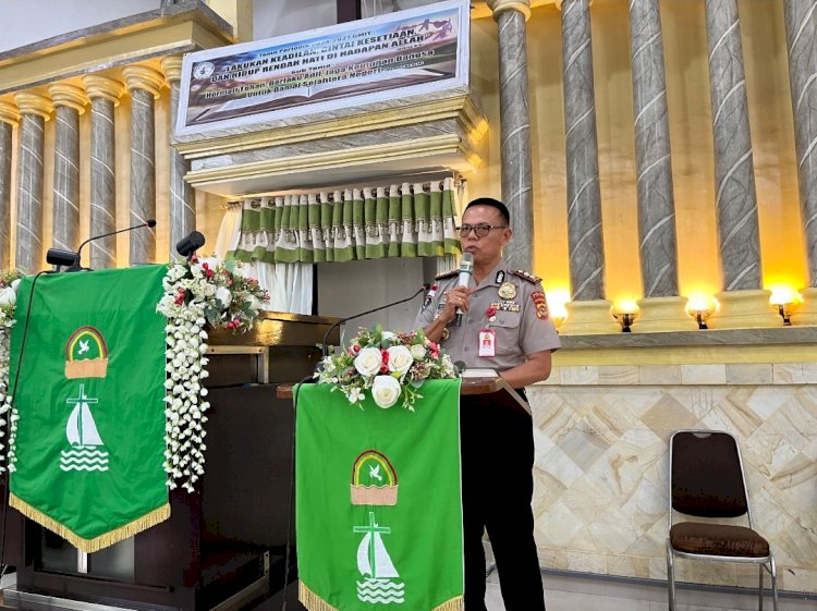 Minggu Kasih di Gereja GMIT Moria Liliba, Ka SPKT Polda NTT Ajak Perkuat Kebersamaan dan Jaga Kamtibmas