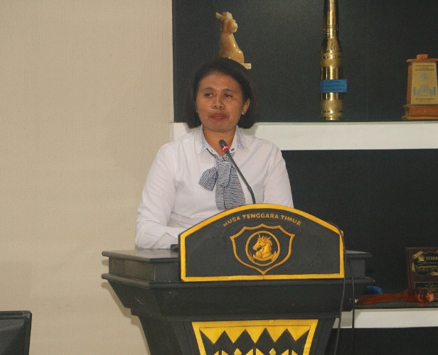 Juara I Lomba Public Speaking, Ipda Fridinari Diliyana Kameo mewakili Polwan Polda NTT ke Mabes Polri