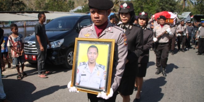 Wakapolres Belu Pimpin Upacara Pemakaman Brigadir Polisi Yohanes Brachmans Fahik