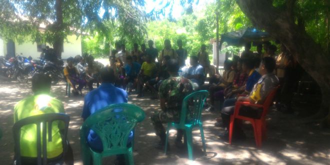 Bhabinkamtibmas Desa Kuta Damaikan Pelajar Yang Terlibat Tawuran