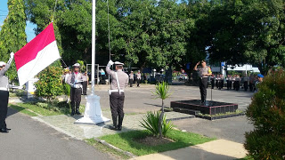Kapolres Sikka Pimpin Upacara Bendera