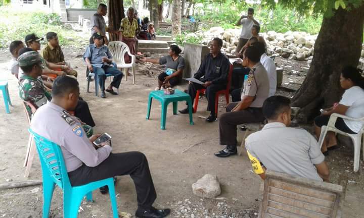 Anggota Polsek Malaka Tengah Lakukan Pengamanan Sita Eksekusi Sebidang Tanah di Dusun Tabene