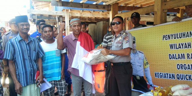 Polres Mabar salurkan bantuan kebutuhan pokok kepada warga di Pulau Mesah dan Pulau Rinca