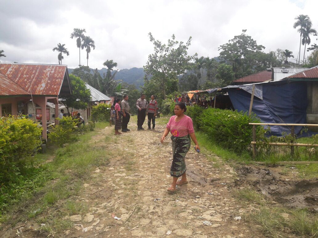 Pengamanan Kampanye Paslon Bupati Paket Merpati di Desa Lengko Namut