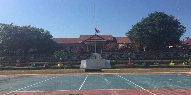 Duka menyelimuti Bumi Nusa Lontar, Bendera setengah tiang dikibarkan