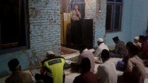 Safari Ramadhan, Kasat Binmas Polres Flotim Keliling Di Masjid Nurul Falah Croweriang