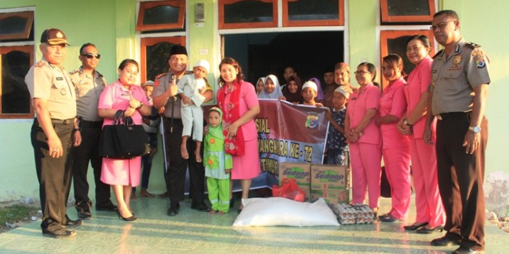 Jelang perayaan HUT Bhayangkara ke 72, Polres Sumba Timur Gelar Bhakti Sosial di 3 Panti Asuhan